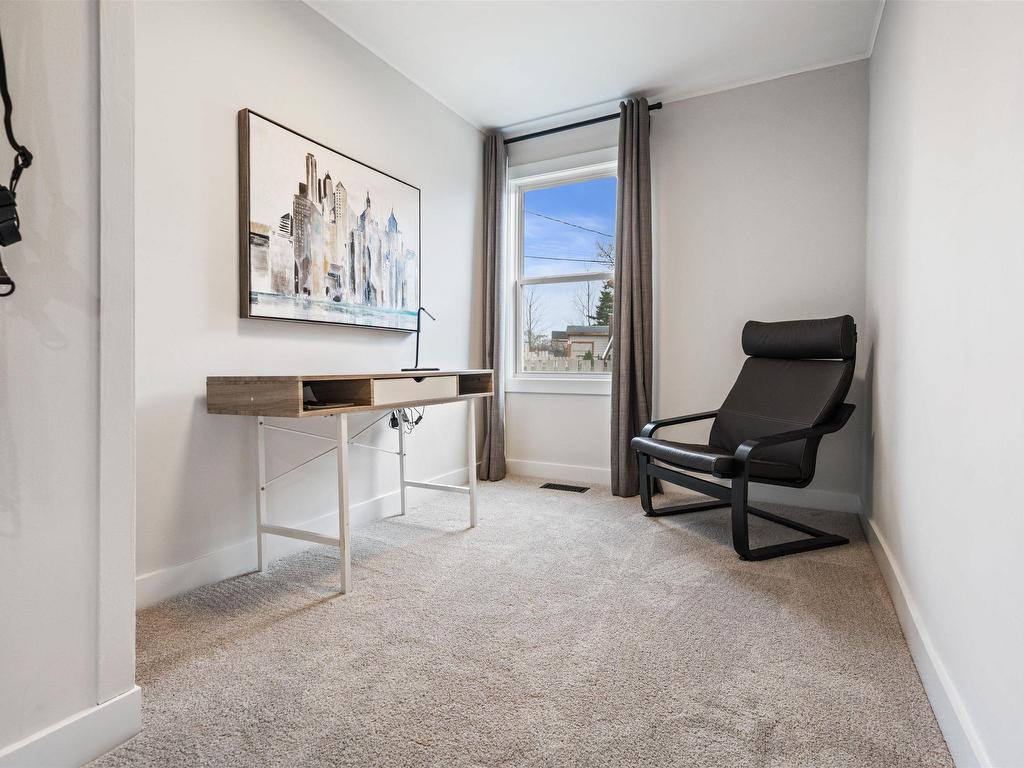 












23 Levis Street

,
Halifax,




NS
B3R 1M1

