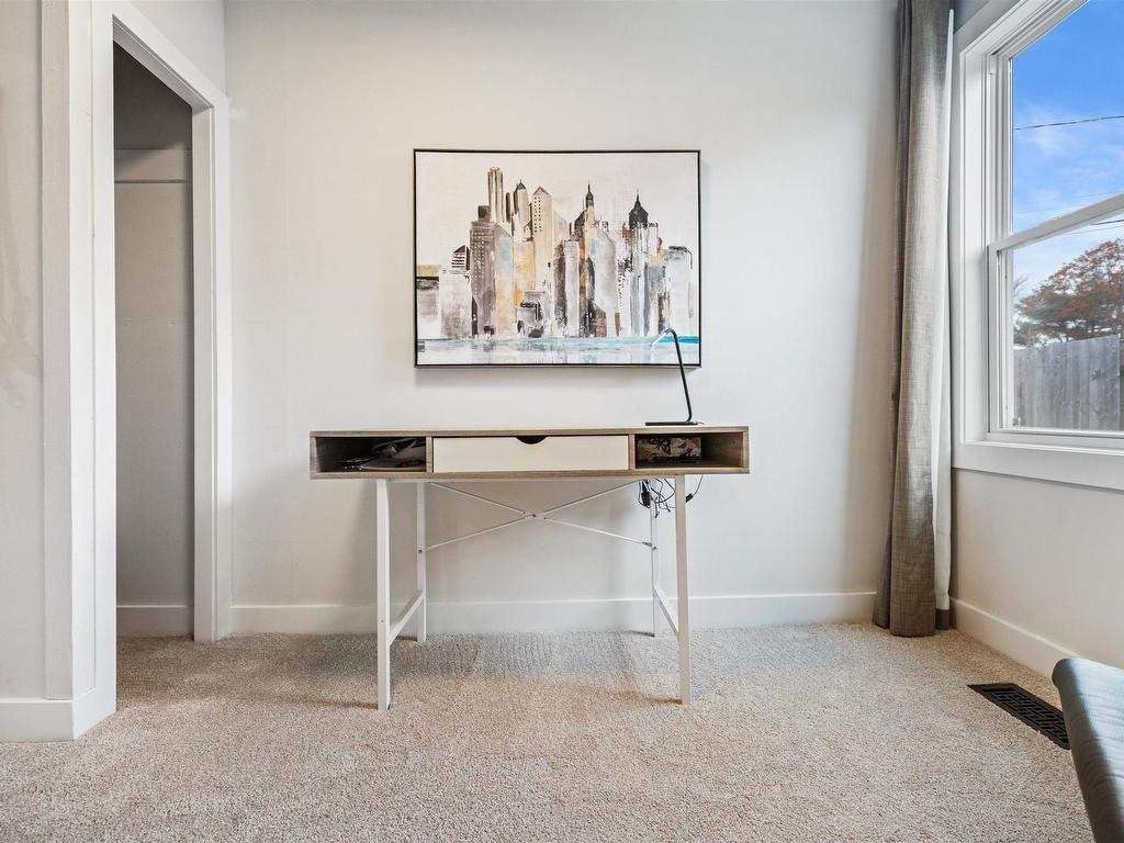 












23 Levis Street

,
Halifax,




NS
B3R 1M1

