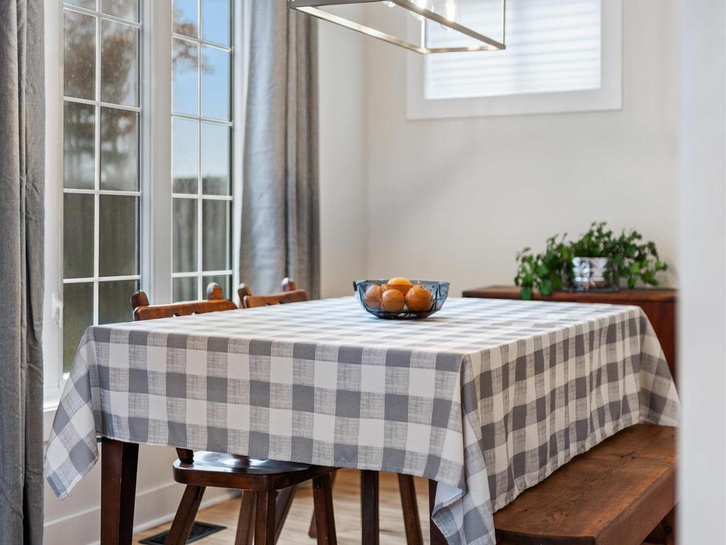 












23 Levis Street

,
Halifax,




NS
B3R 1M1

