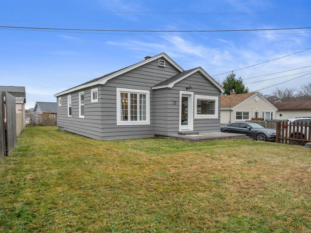 












23 Levis Street

,
Halifax,




NS
B3R 1M1

