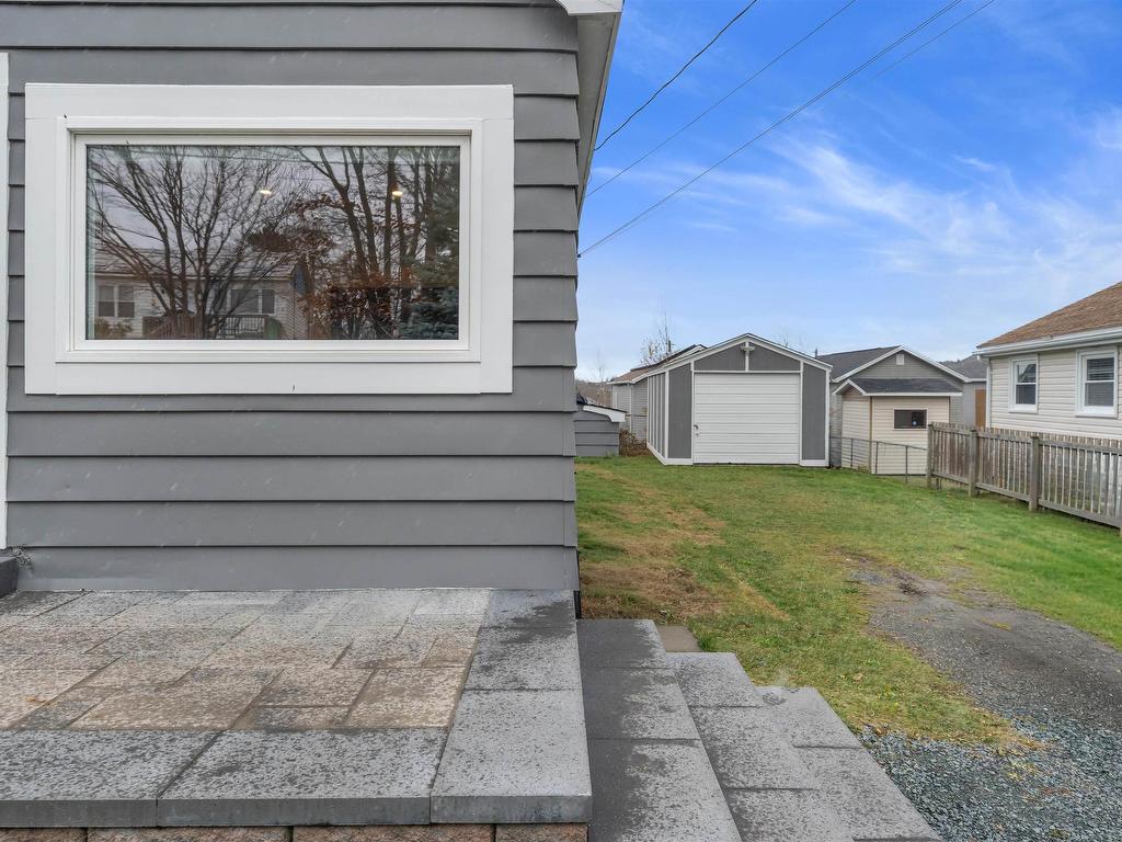 












23 Levis Street

,
Halifax,




NS
B3R 1M1

