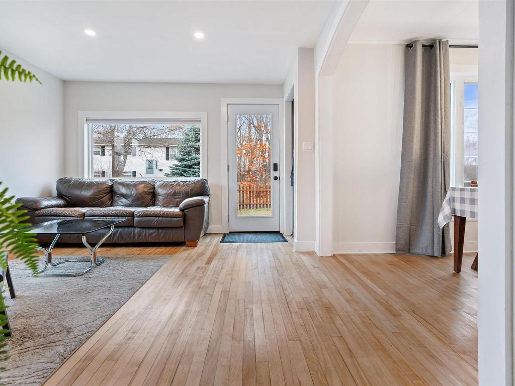 












23 Levis Street

,
Halifax,




NS
B3R 1M1

