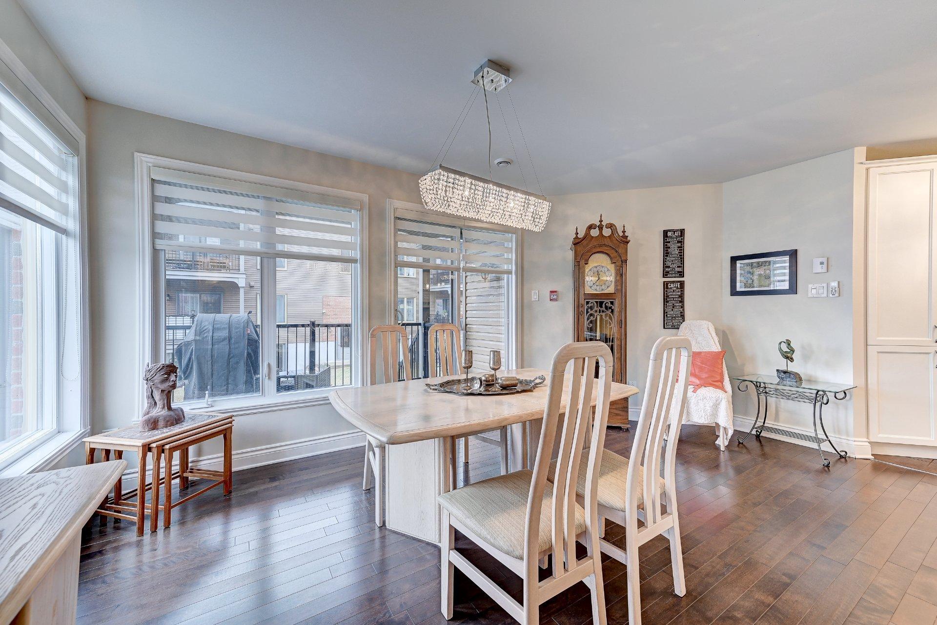 









8235


Rue de Londres

, 1,
Brossard,




QC
J4Y0L5

