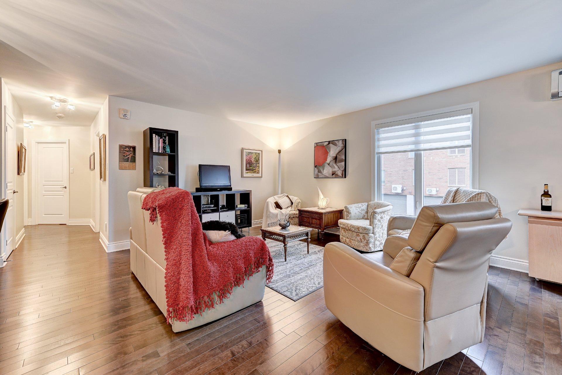 









8235


Rue de Londres

, 1,
Brossard,




QC
J4Y0L5

