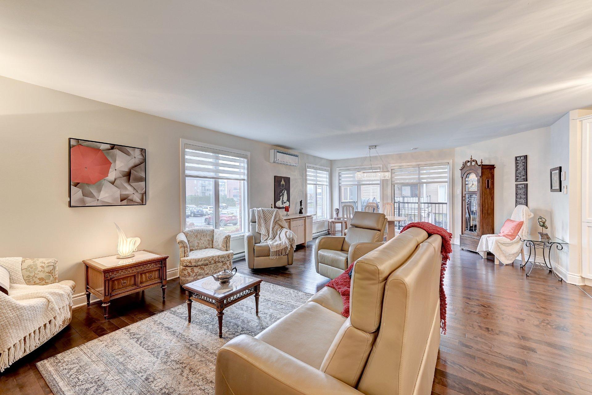 









8235


Rue de Londres

, 1,
Brossard,




QC
J4Y0L5

