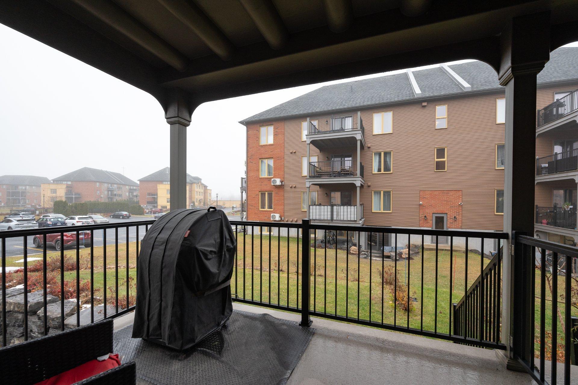 









8235


Rue de Londres

, 1,
Brossard,




QC
J4Y0L5

