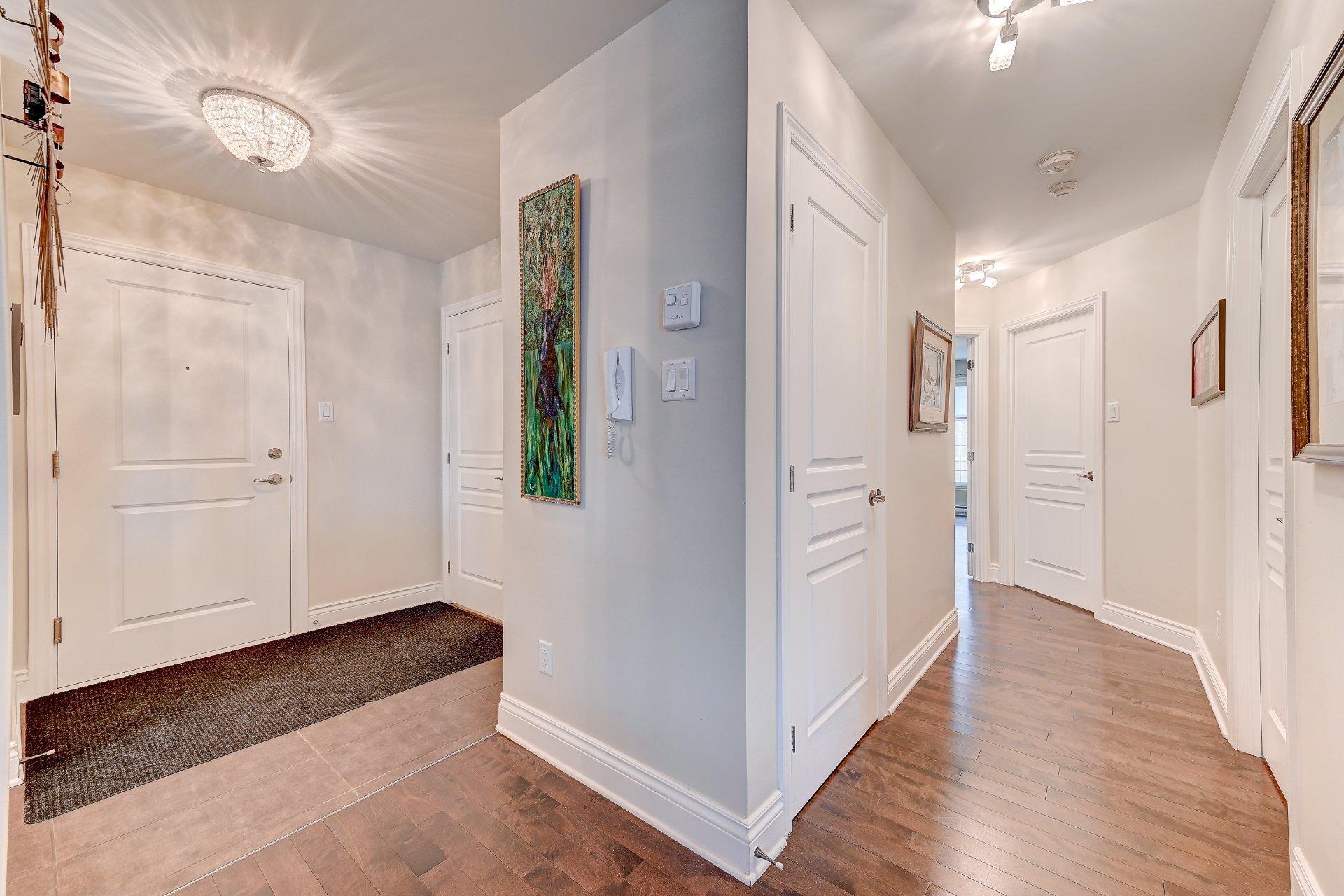 









8235


Rue de Londres

, 1,
Brossard,




QC
J4Y0L5

