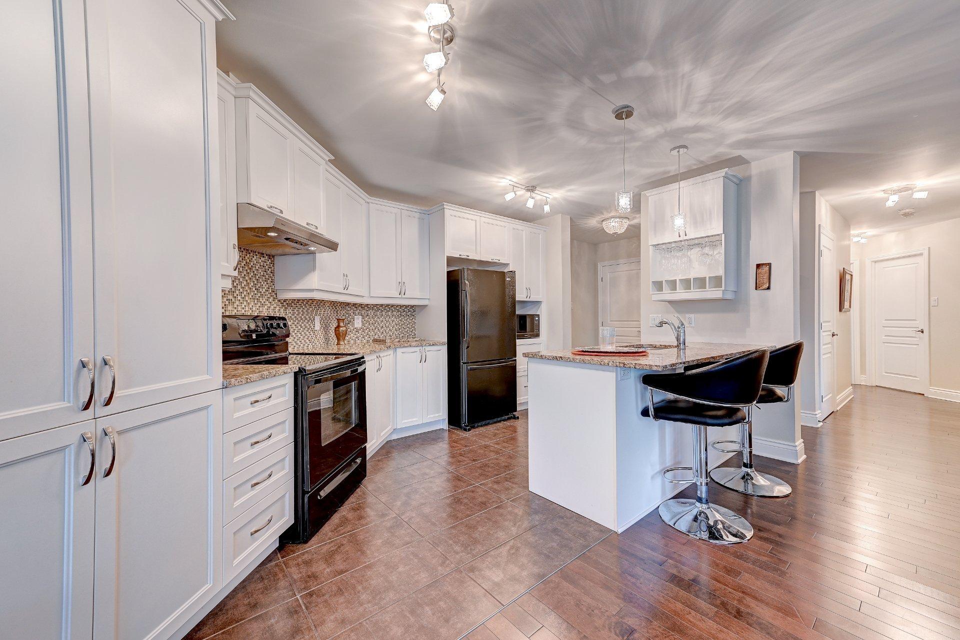 









8235


Rue de Londres

, 1,
Brossard,




QC
J4Y0L5

