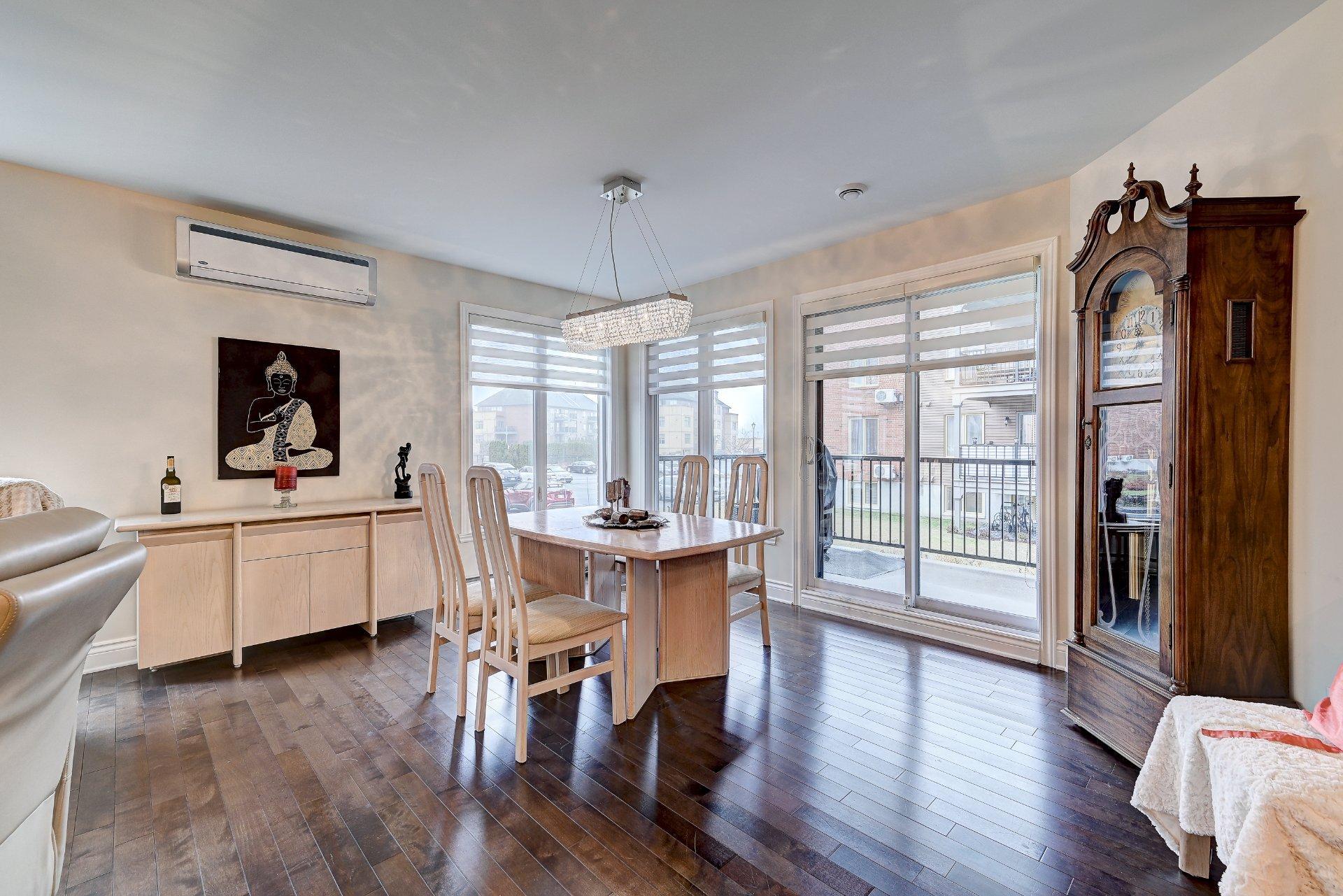 









8235


Rue de Londres

, 1,
Brossard,




QC
J4Y0L5

