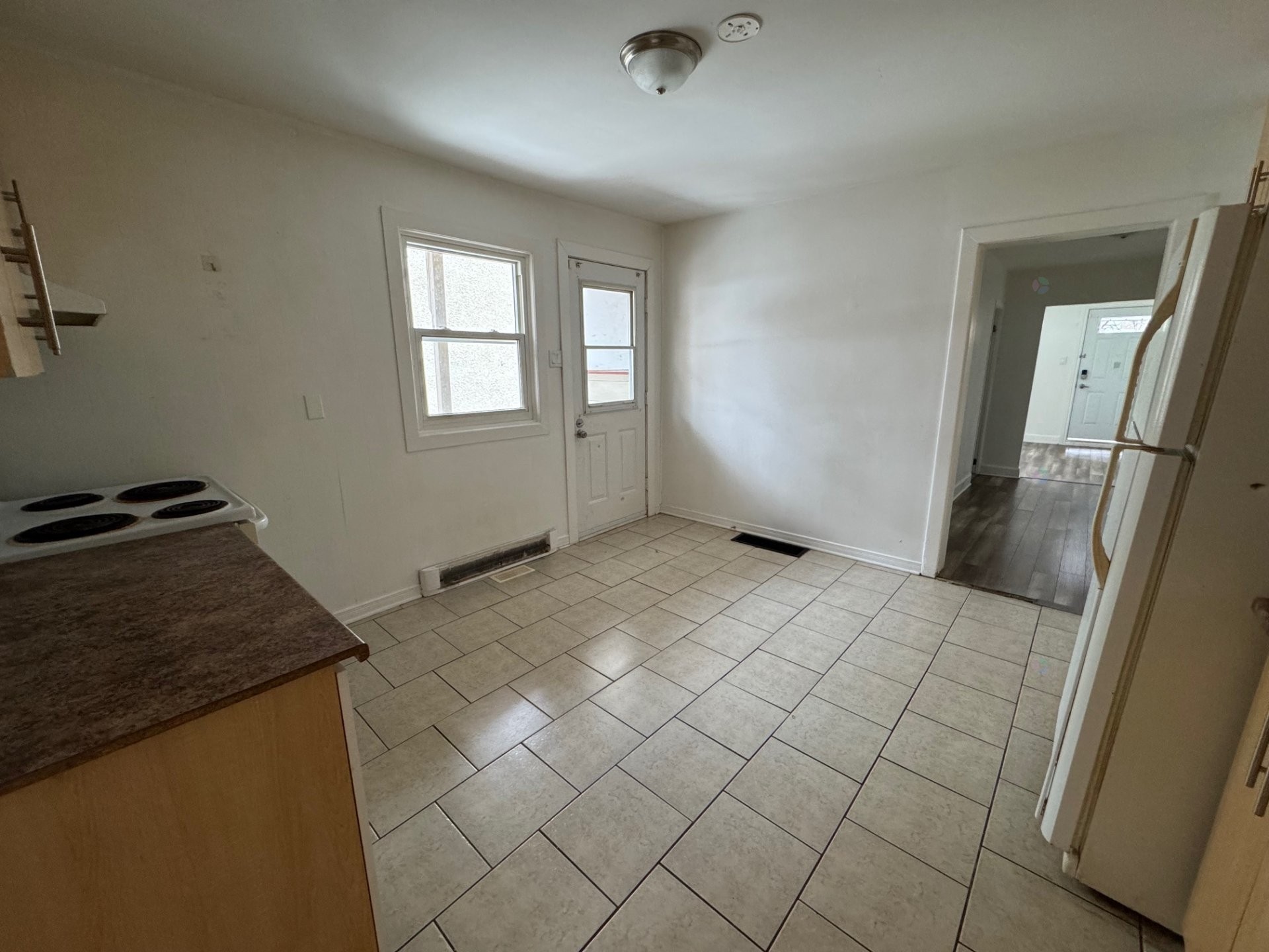 









94


Rue St-Étienne

,
Gatineau (Hull),




QC
J8X1J6

