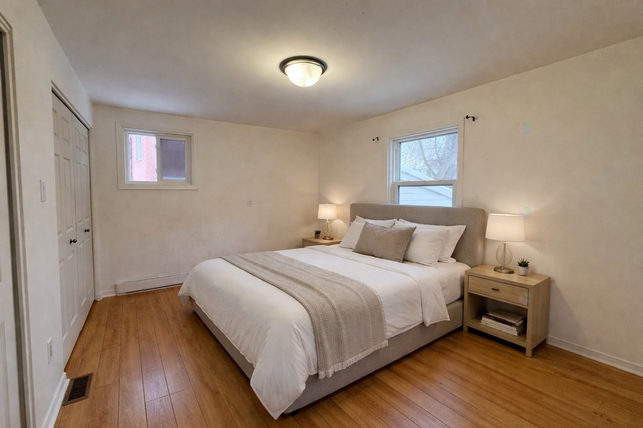 









94


Rue St-Étienne

,
Gatineau (Hull),




QC
J8X1J6

