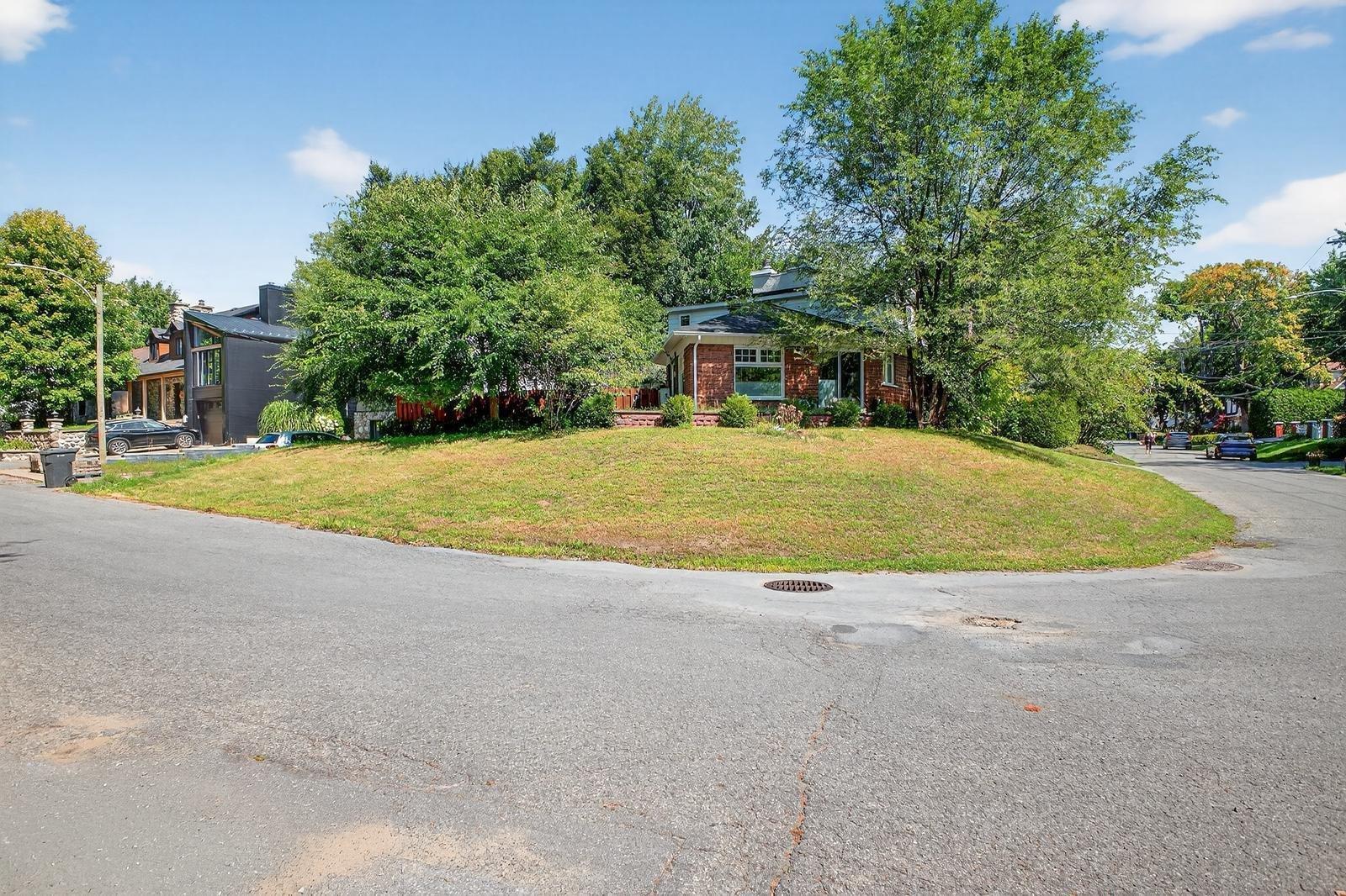 









1011


Rue Lapointe

,
Terrebonne (Lachenaie),




QC
J6W5H2

