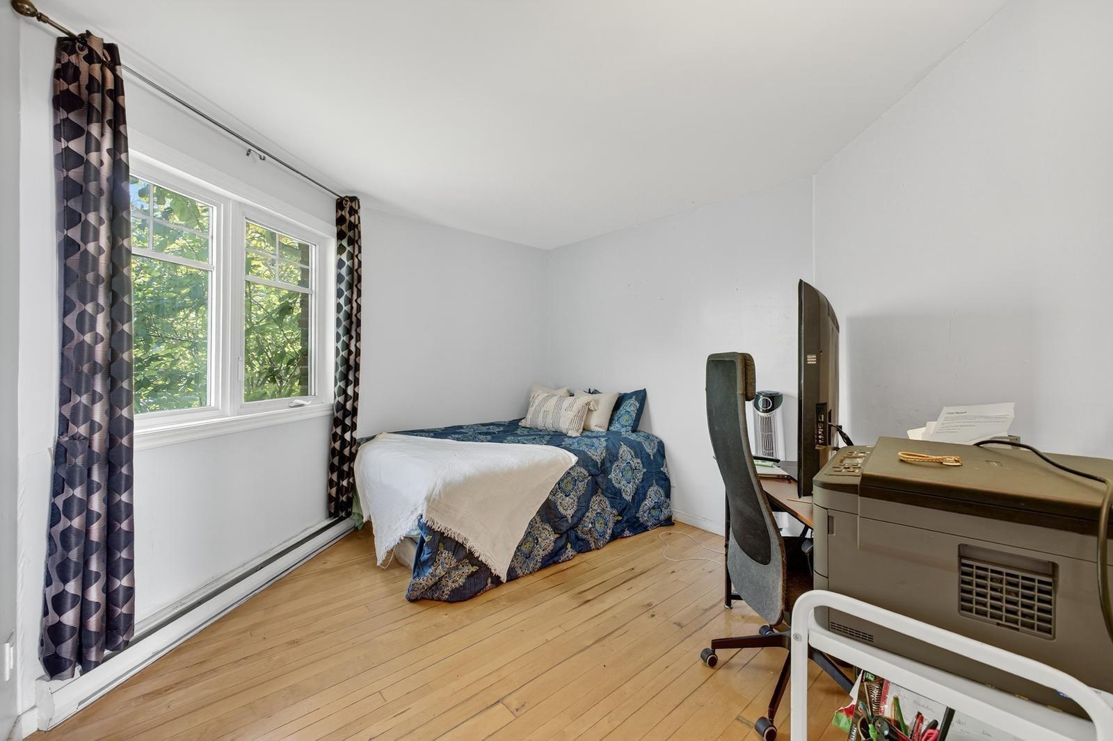 









1011


Rue Lapointe

,
Terrebonne (Lachenaie),




QC
J6W5H2

