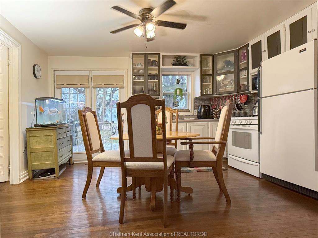 









21


Albert

Avenue,
Ridgetown,




ON
N0P 2C0

