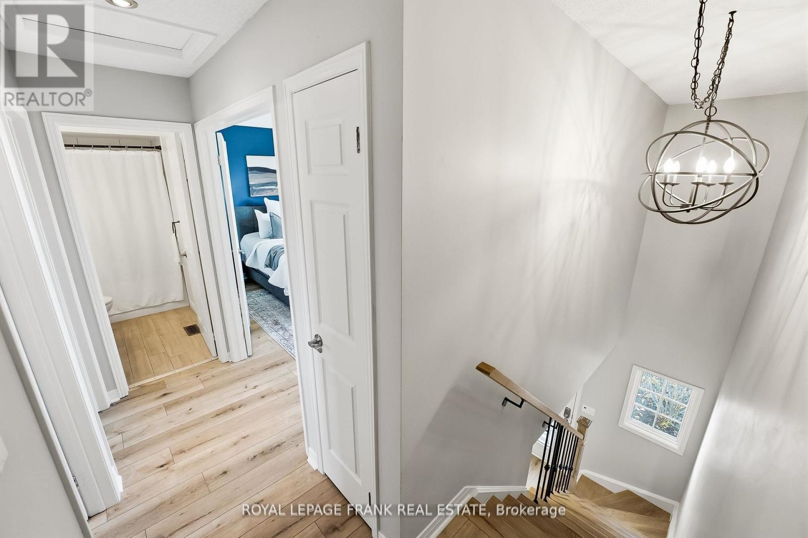 












6 SHORT CRESCENT

,
Clarington (Courtice),




Ontario
L1E2Z5

