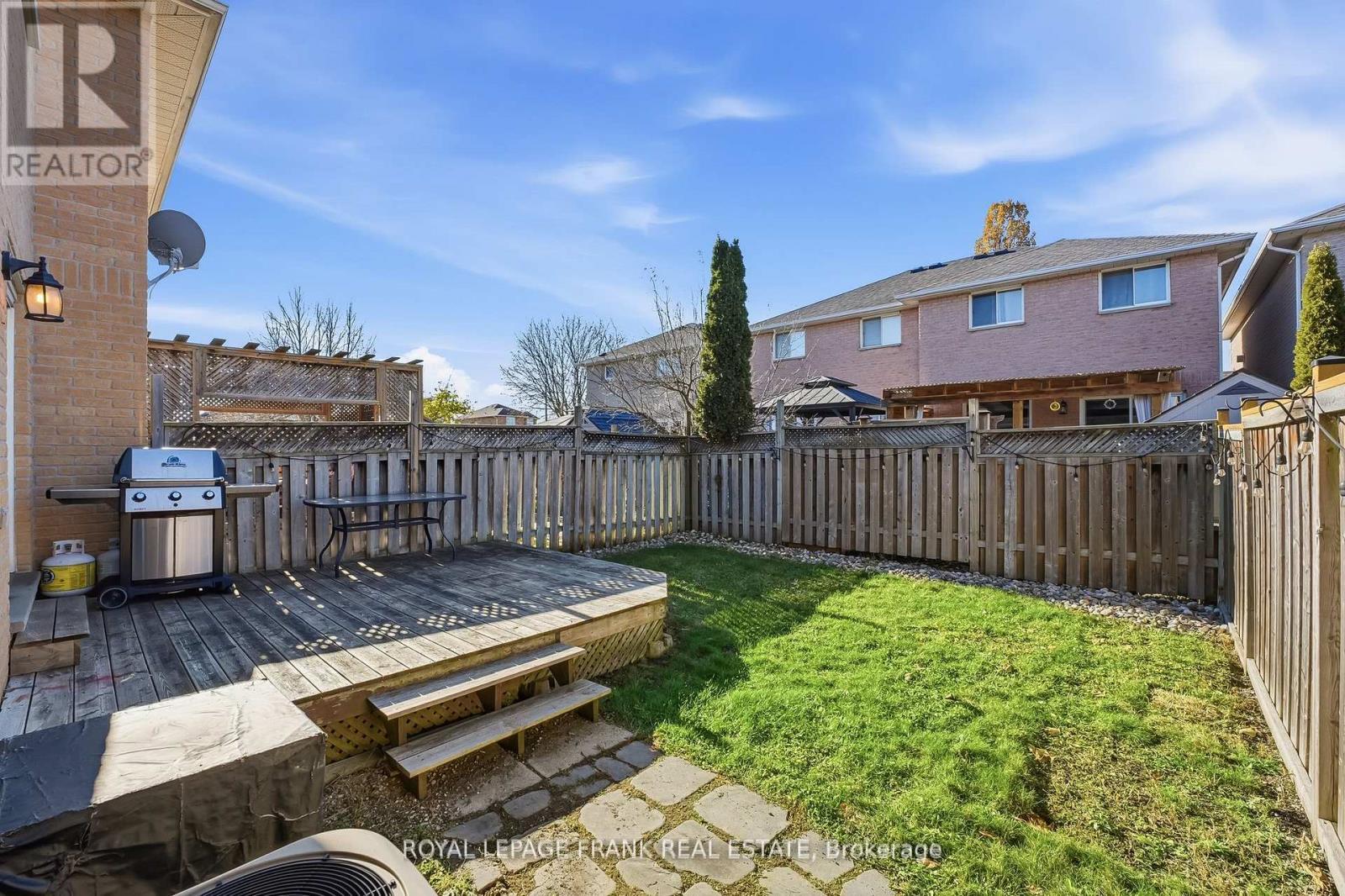 












6 SHORT CRESCENT

,
Clarington (Courtice),




Ontario
L1E2Z5

