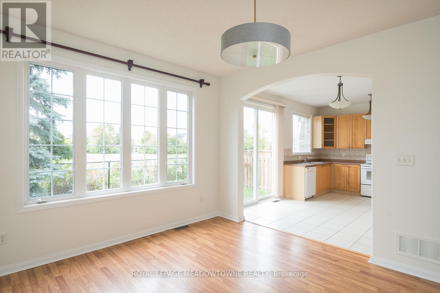 












833 WATSON TERRACE

,
Milton,




Ontario
L9T5Z8

