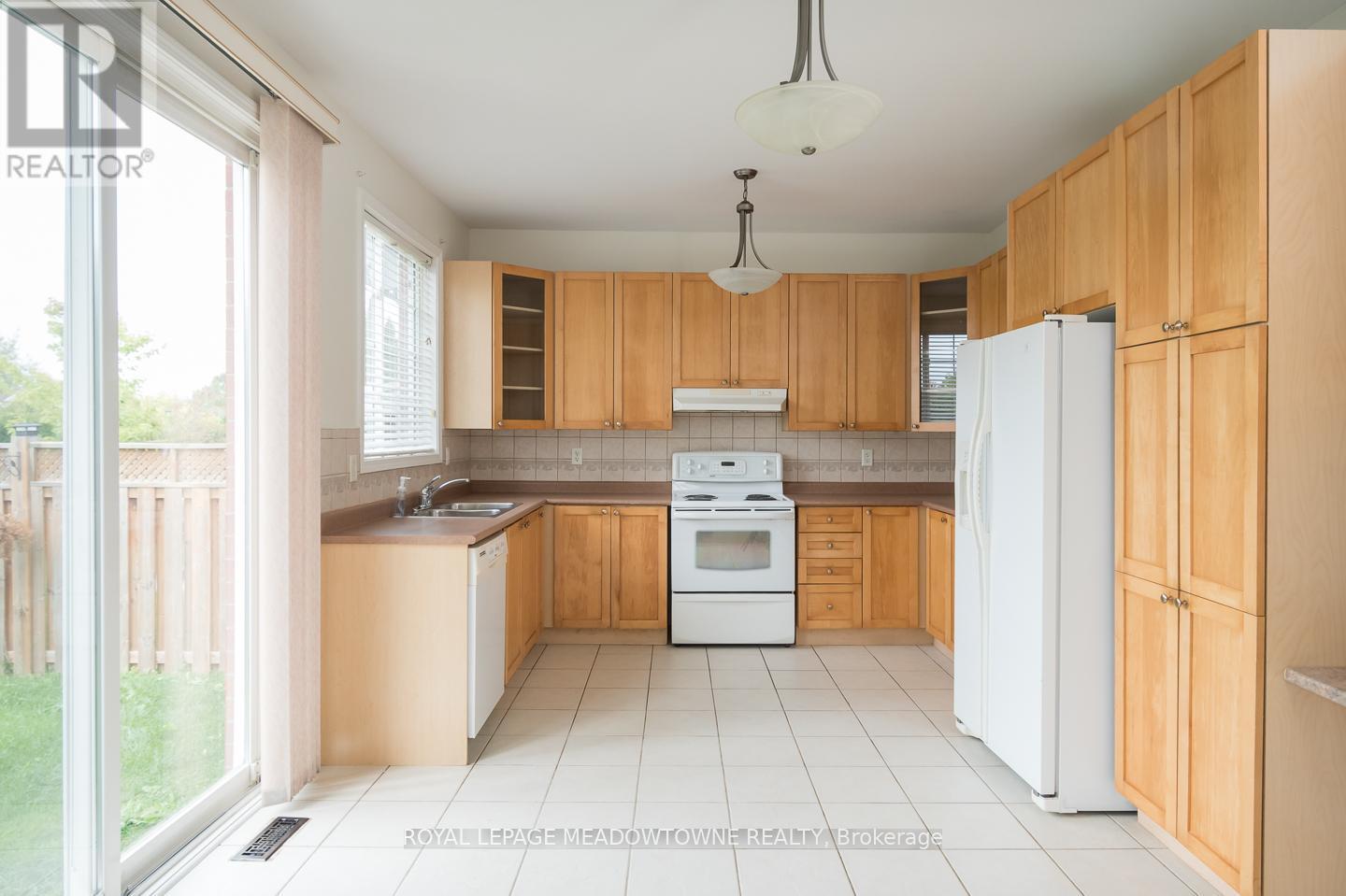 












833 WATSON TERRACE

,
Milton,




Ontario
L9T5Z8

