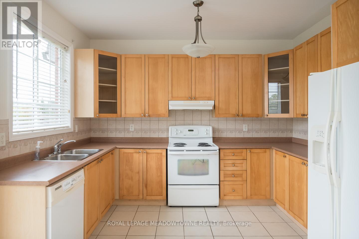 












833 WATSON TERRACE

,
Milton,




Ontario
L9T5Z8

