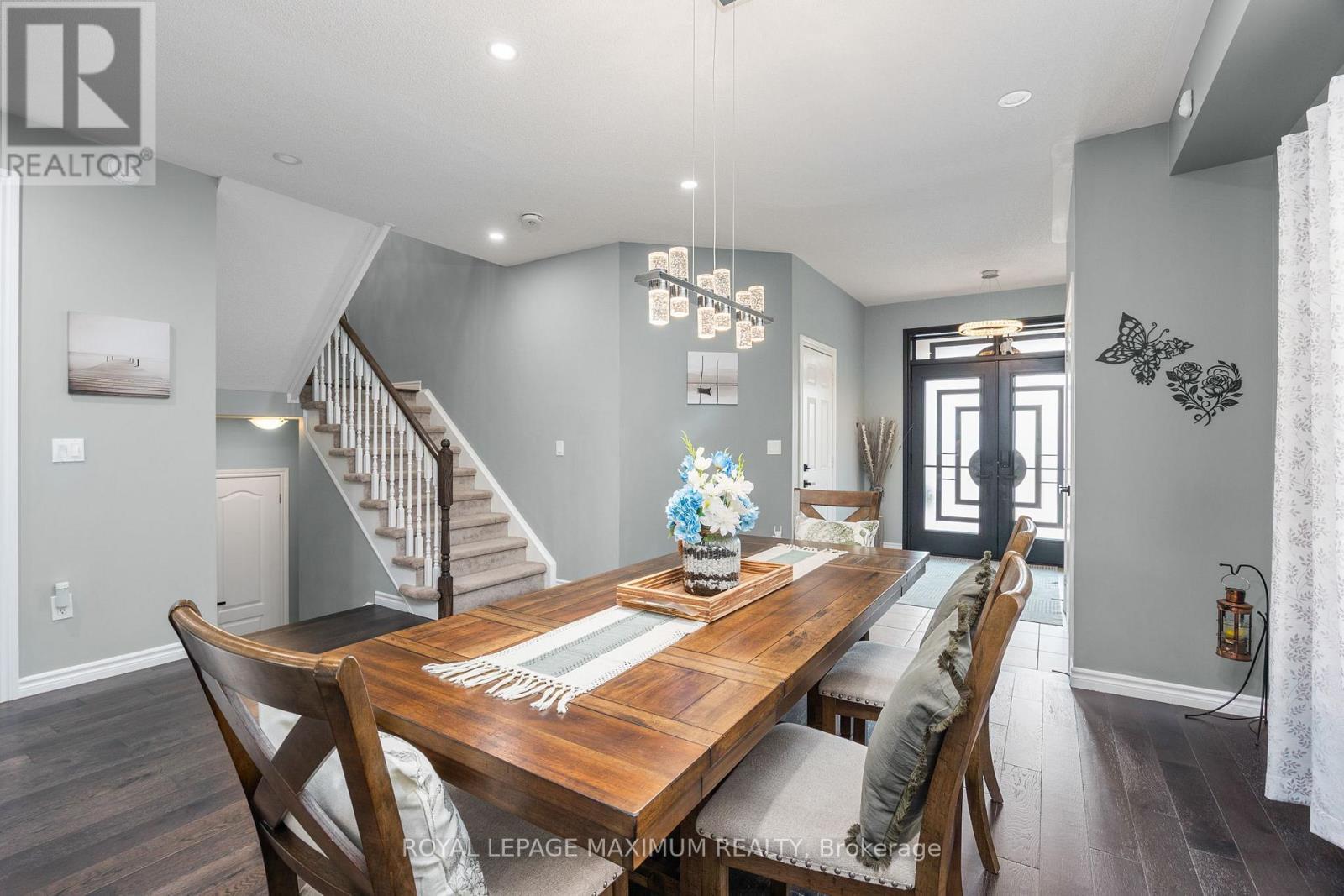 












32 BATTALION DRIVE

,
Essa,




Ontario
L0M1B4

