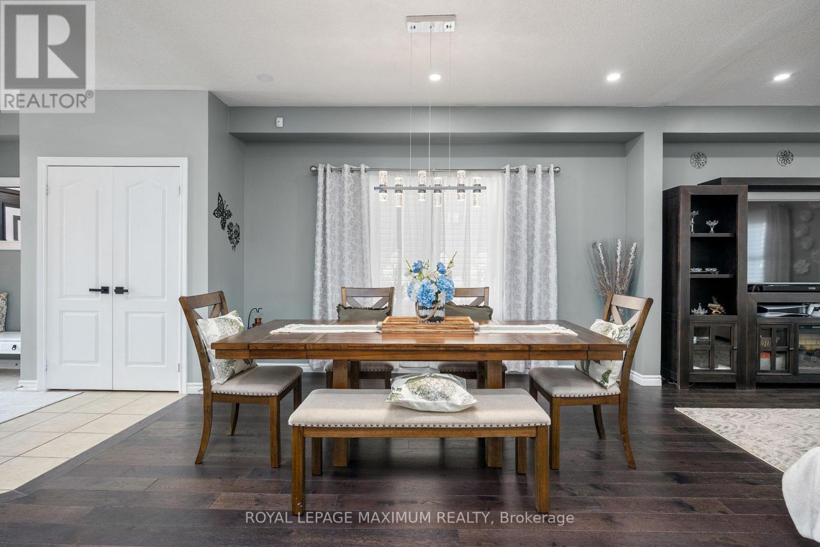 












32 BATTALION DRIVE

,
Essa,




Ontario
L0M1B4

