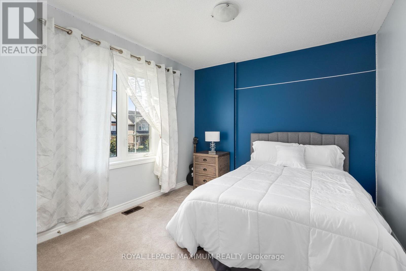 












32 BATTALION DRIVE

,
Essa,




Ontario
L0M1B4

