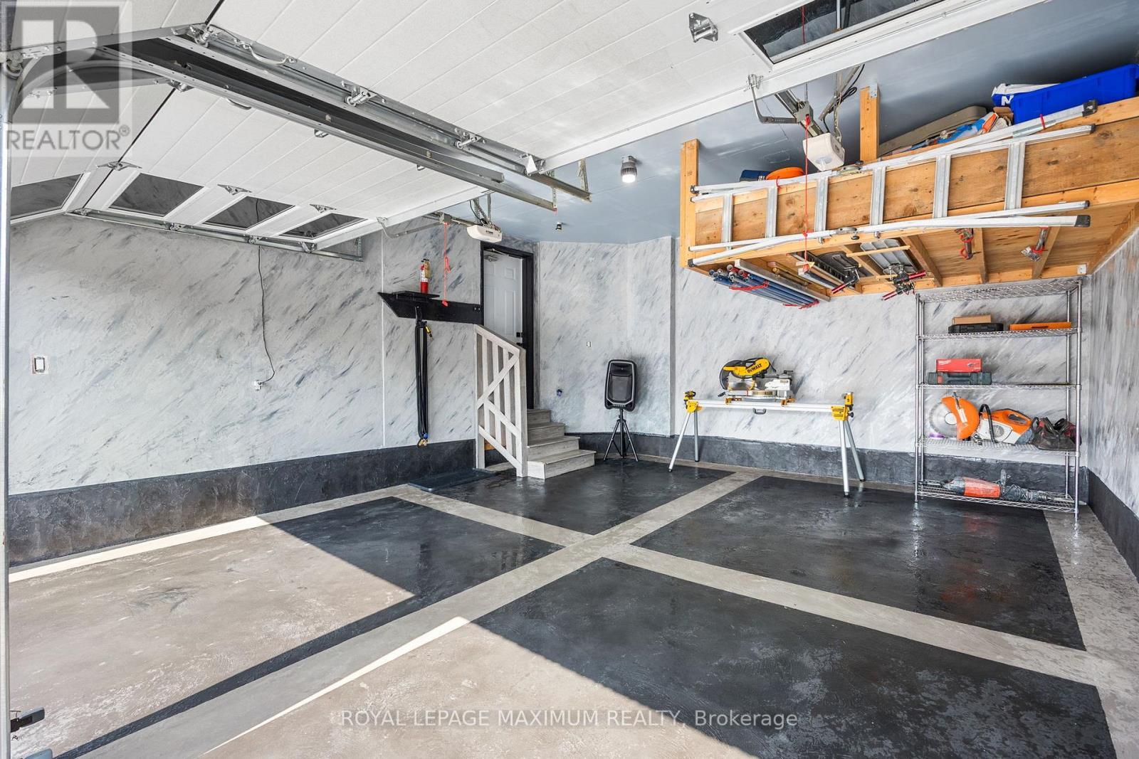 












32 BATTALION DRIVE

,
Essa,




Ontario
L0M1B4

