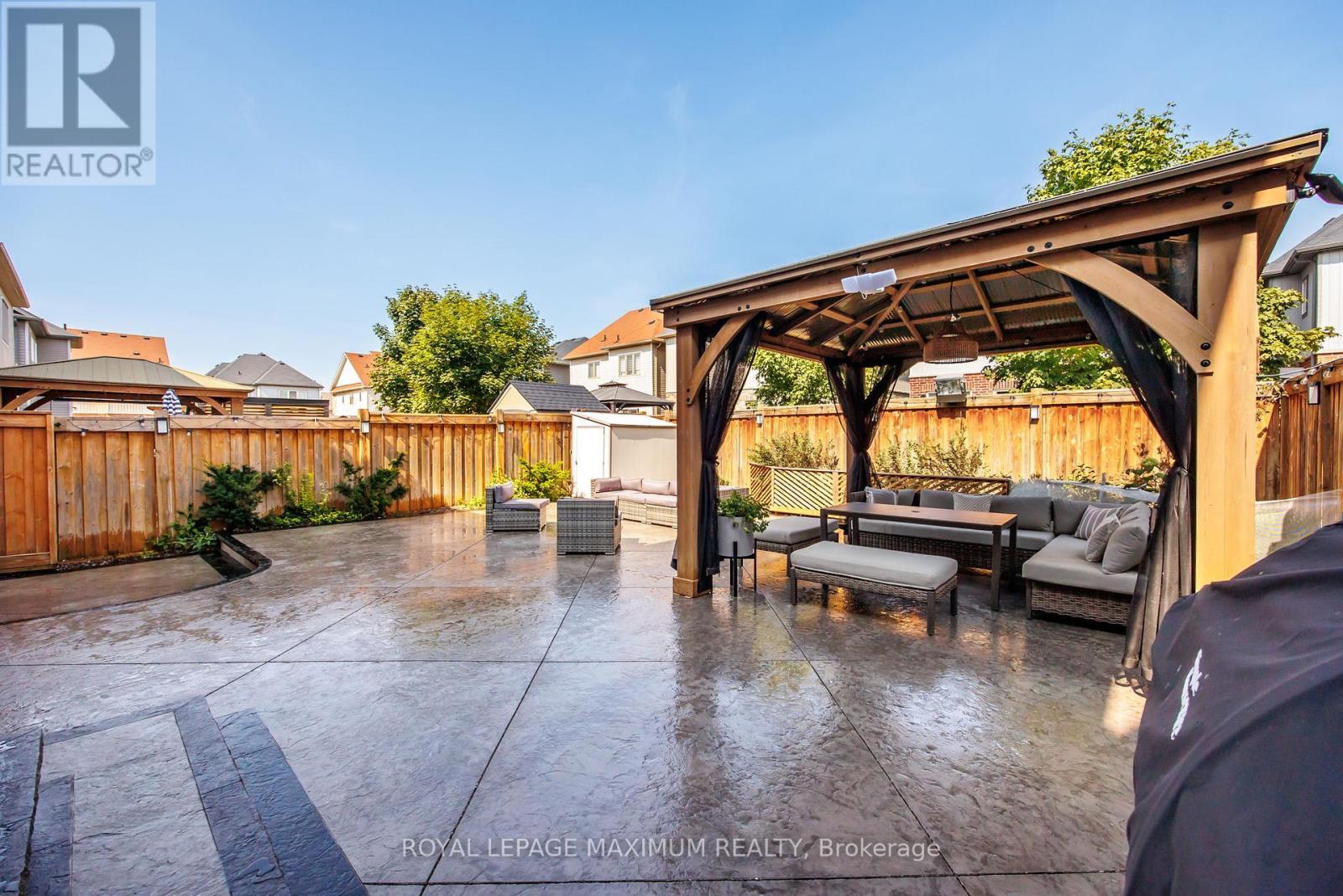 












32 BATTALION DRIVE

,
Essa,




Ontario
L0M1B4

