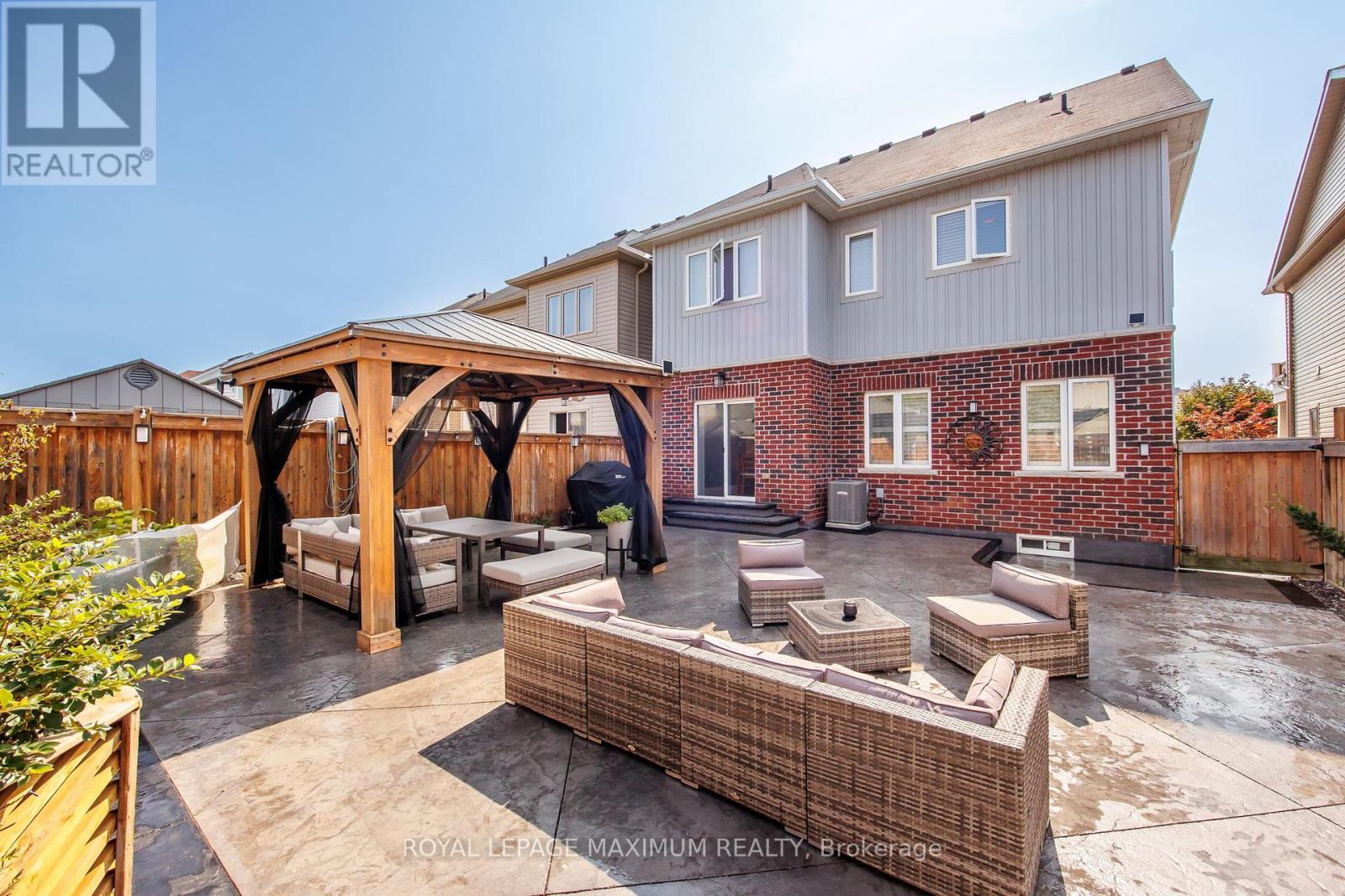 












32 BATTALION DRIVE

,
Essa,




Ontario
L0M1B4

