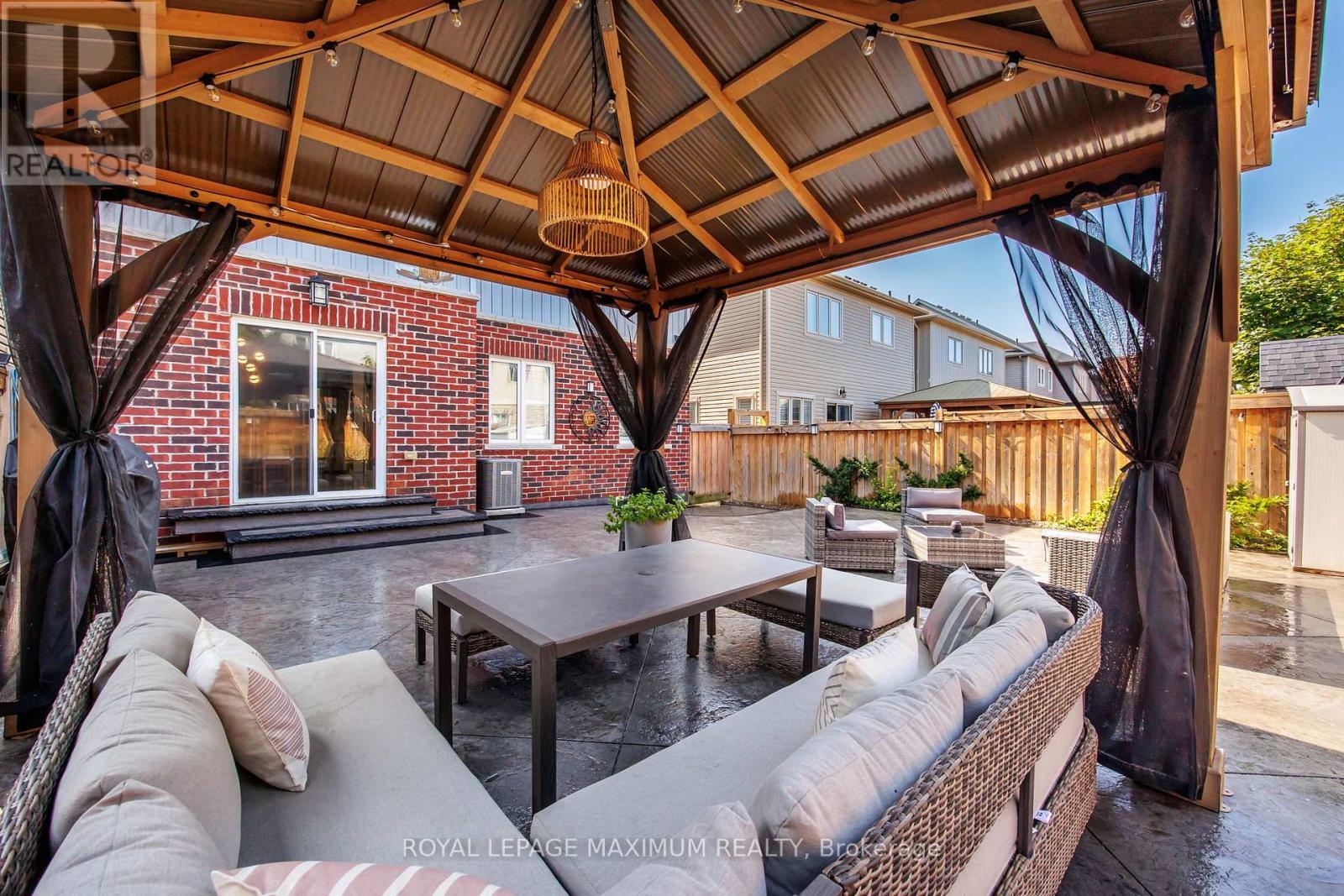 












32 BATTALION DRIVE

,
Essa,




Ontario
L0M1B4

