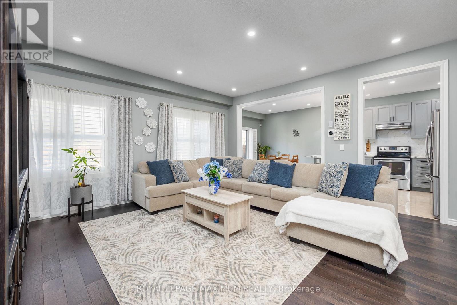 












32 BATTALION DRIVE

,
Essa,




Ontario
L0M1B4

