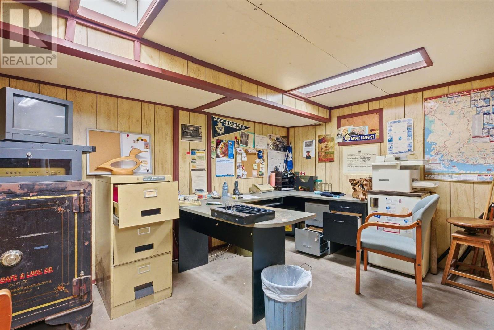 












24 WOODWARD|10 MURRAY STREET PARKING LOT

,
Blind River,




Ontario
P0R1B0

