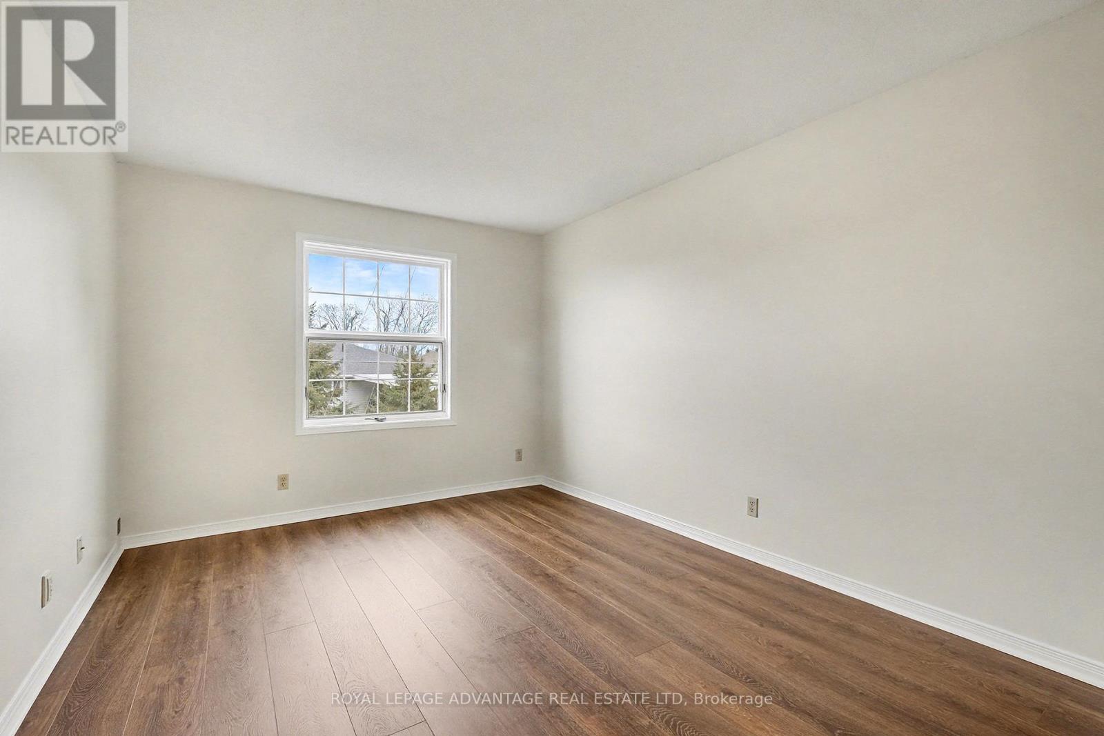 












205 - 40 PEARL STREET

,
Smiths Falls,




Ontario
K7A5B5

