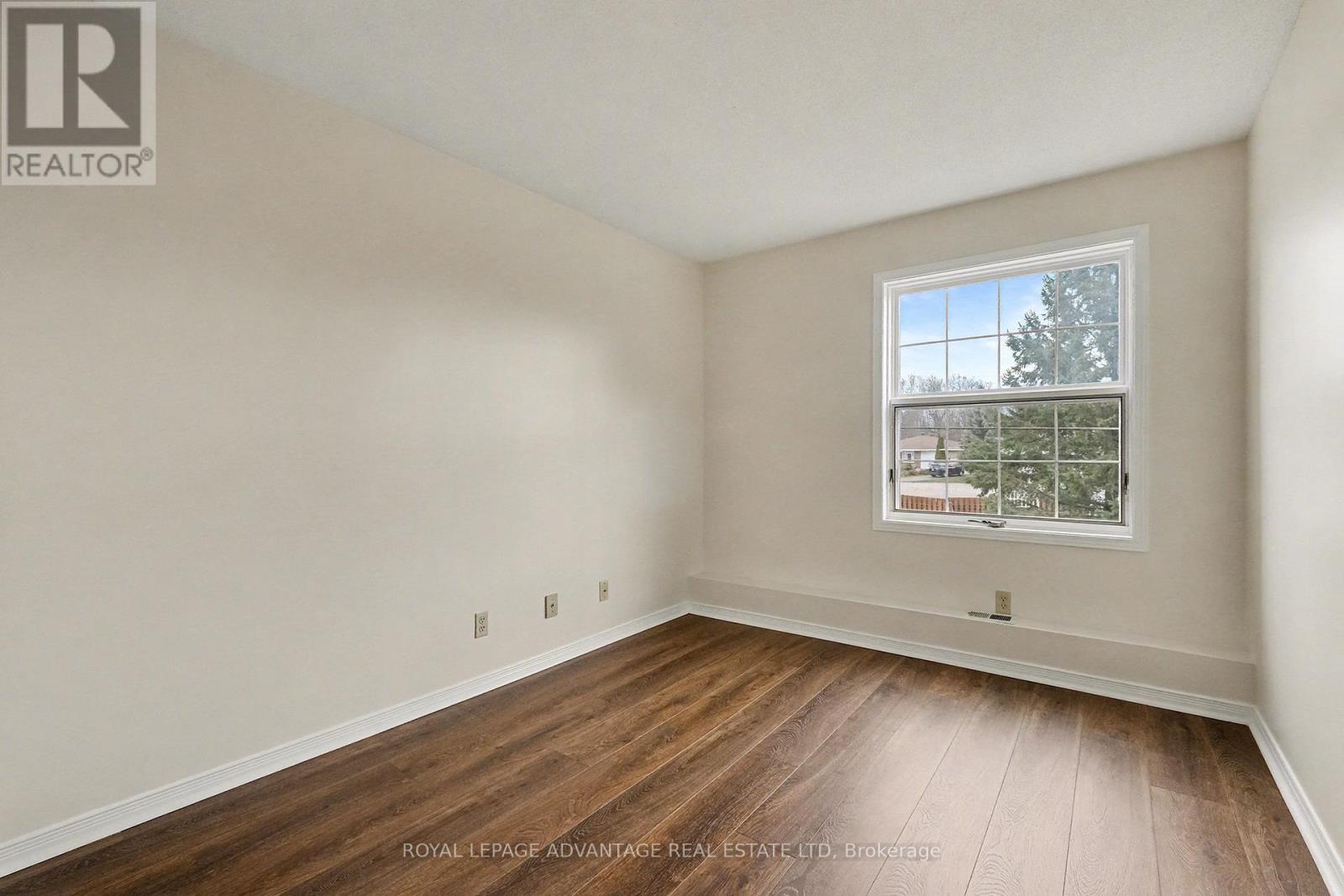 












205 - 40 PEARL STREET

,
Smiths Falls,




Ontario
K7A5B5

