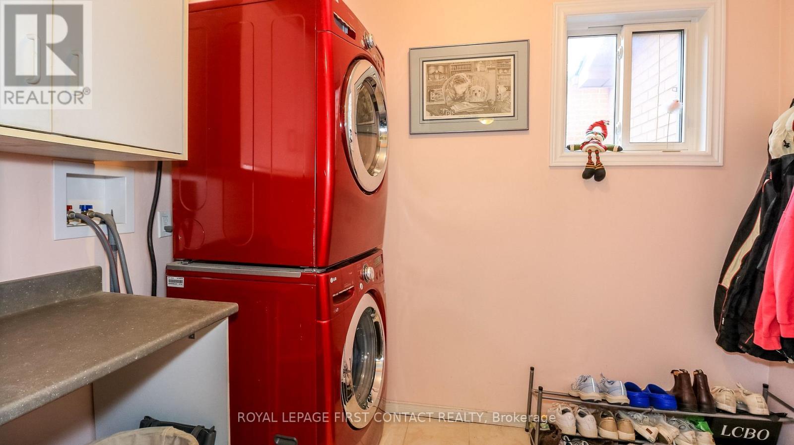 












133 BROWN STREET

,
Barrie,




Ontario
L4N7V7

