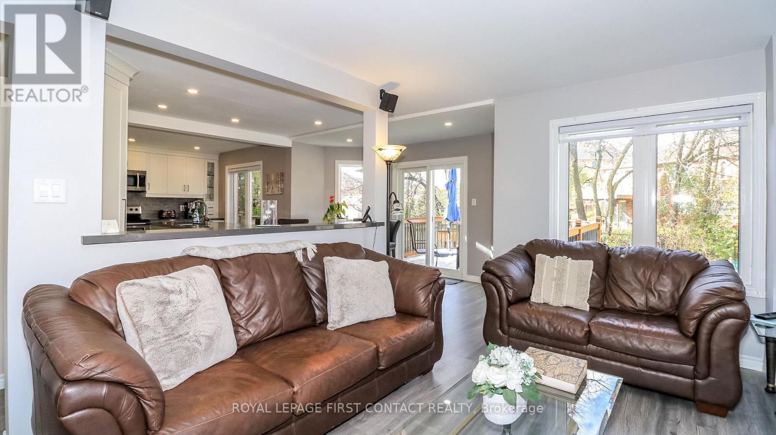 












133 BROWN STREET

,
Barrie,




Ontario
L4N7V7

