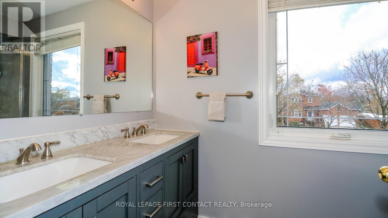 












133 BROWN STREET

,
Barrie,




Ontario
L4N7V7

