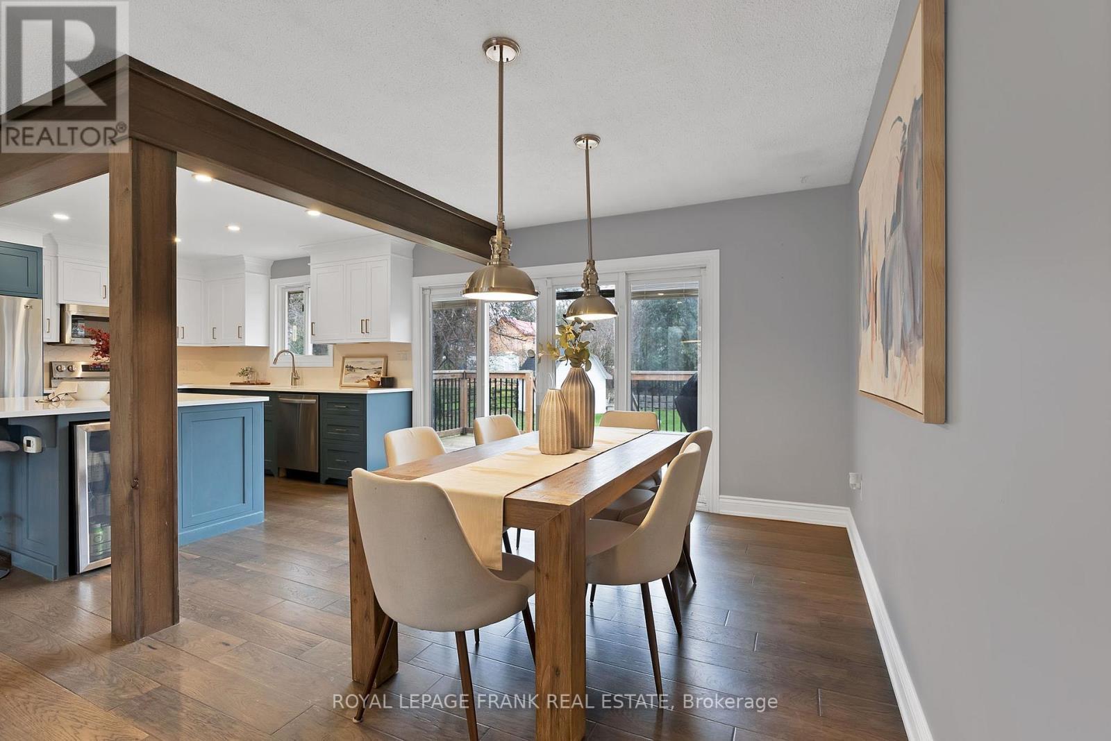 












33 YORK STREET

,
Georgina (Baldwin),




Ontario
L0C1L0

