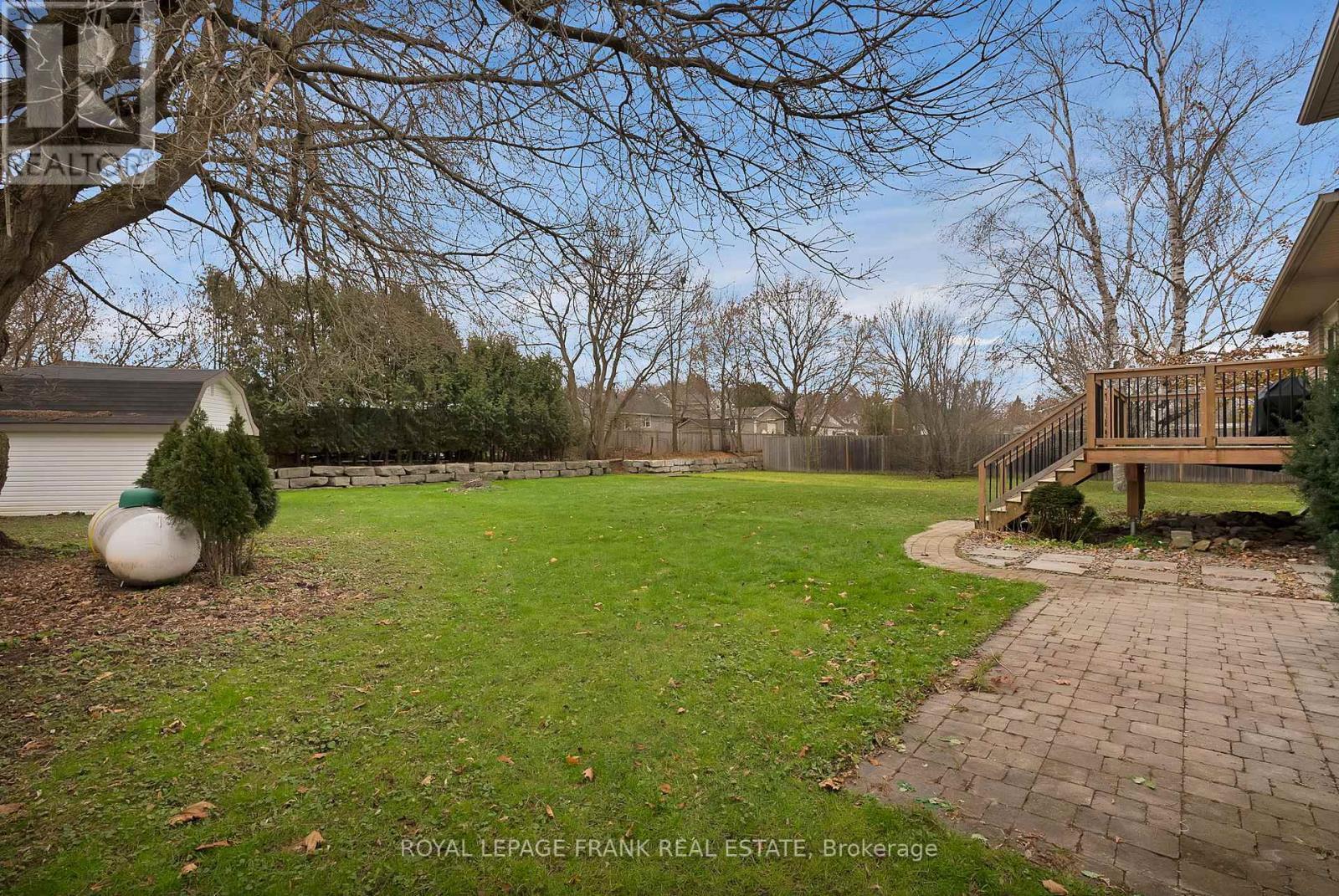 












33 YORK STREET

,
Georgina (Baldwin),




Ontario
L0C1L0

