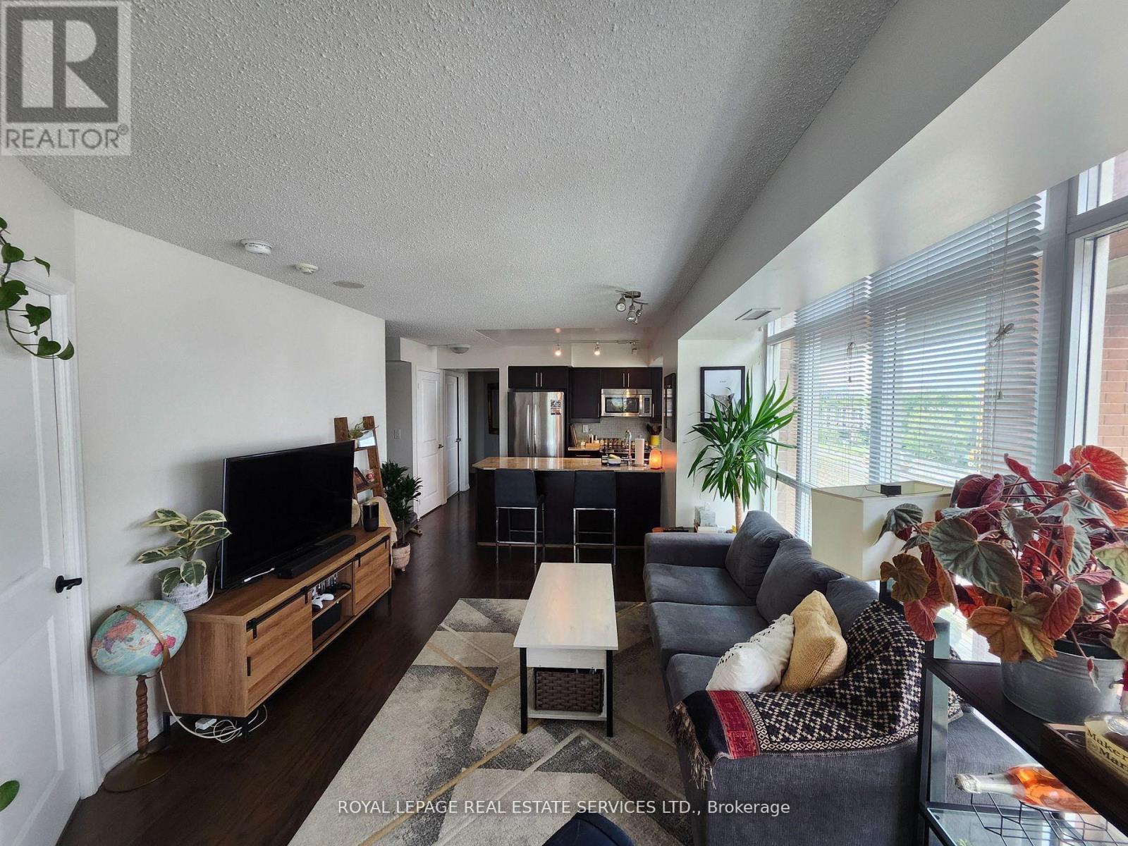 












502 - 125 WESTERN BATTERY ROAD

,
Toronto,




Ontario
M6K3R8

