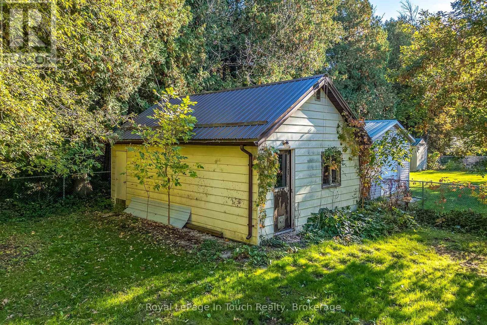 












77 KING ROAD

,
Tay (Waubaushene),




Ontario
L0K2C0

