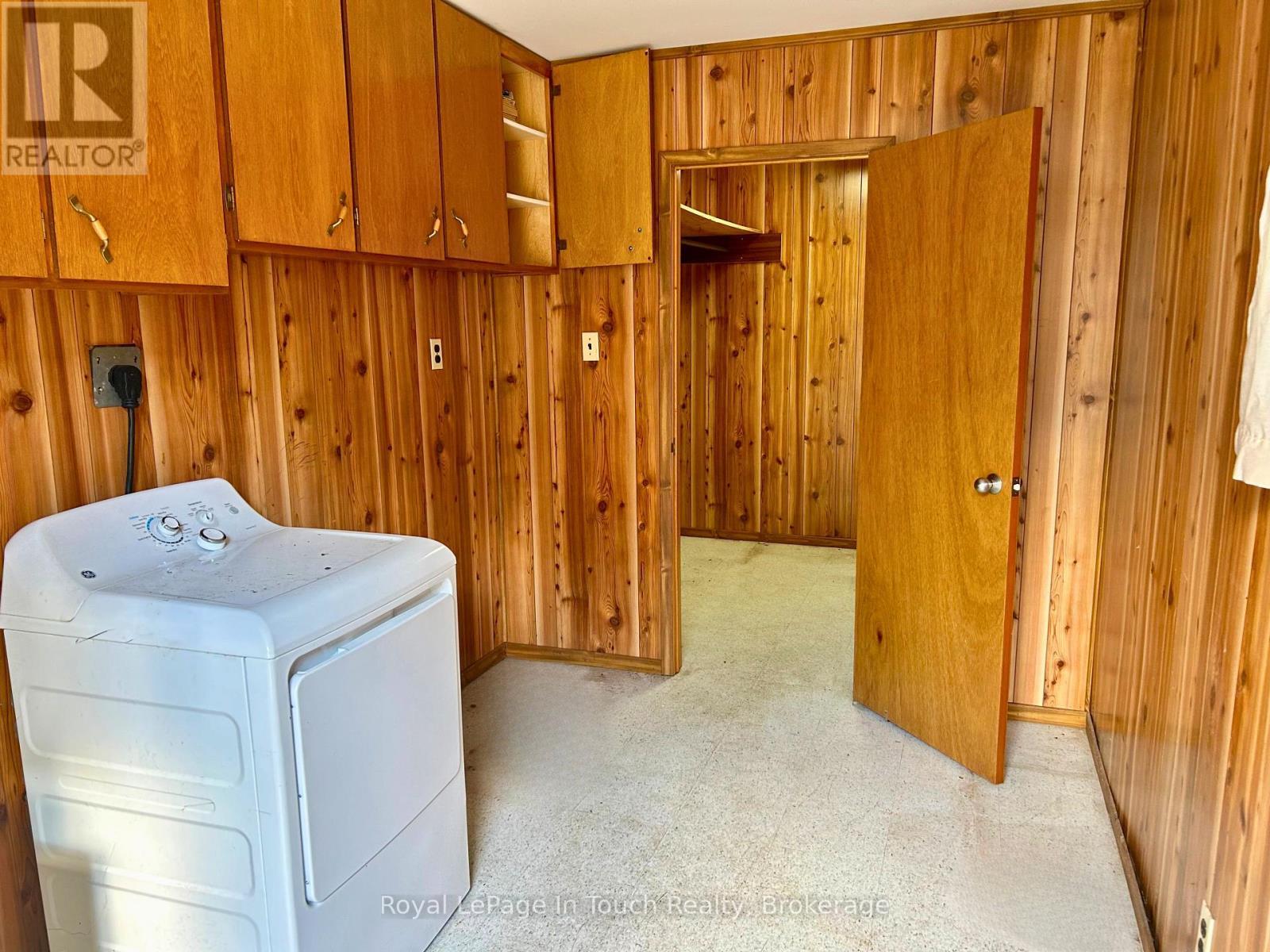 












77 KING ROAD

,
Tay (Waubaushene),




Ontario
L0K2C0

