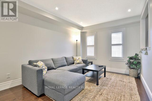 












57 - 2179 FIDDLERS WAY

,
Oakville,




Ontario
L6M0L6

