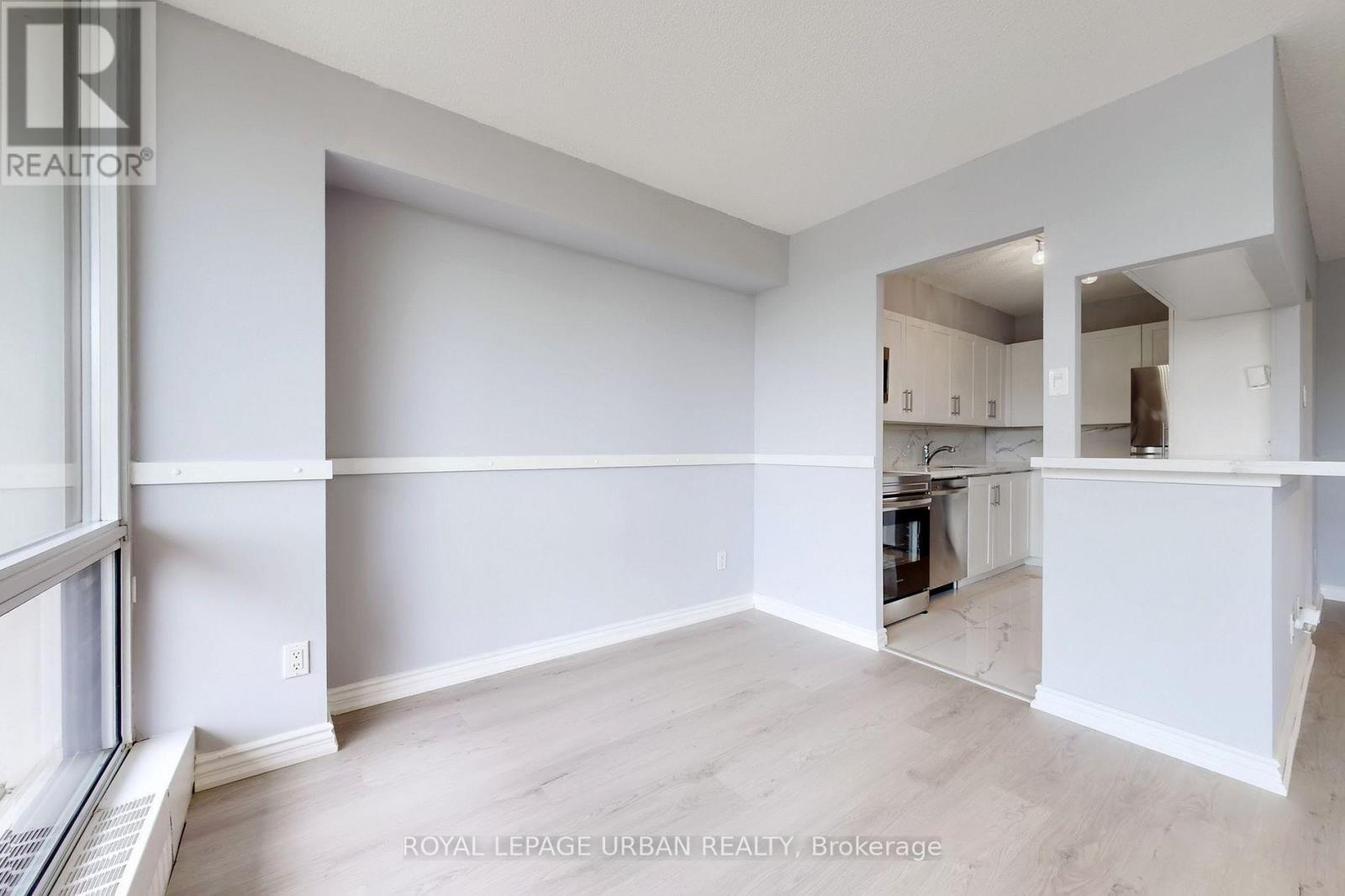 












102 - 20 SUNRISE AVENUE

,
Toronto,




Ontario
M4A2R2

