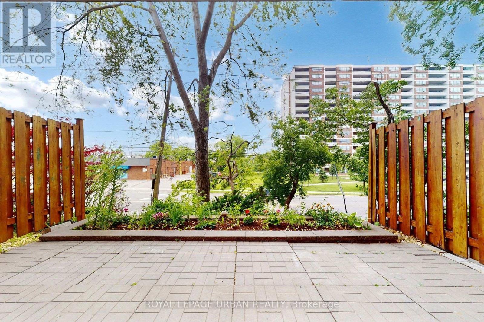 












102 - 20 SUNRISE AVENUE

,
Toronto,




Ontario
M4A2R2

