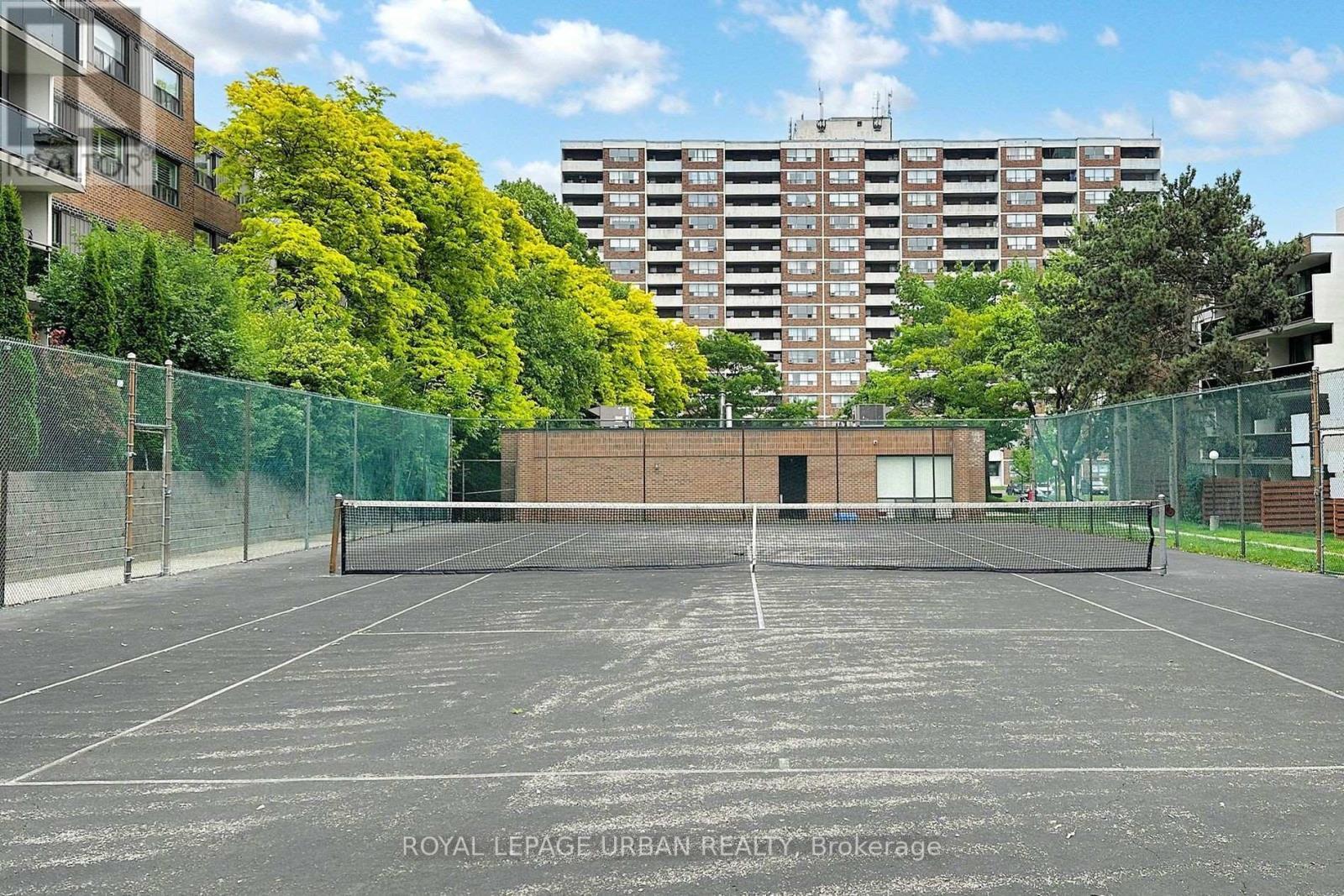 












102 - 20 SUNRISE AVENUE

,
Toronto,




Ontario
M4A2R2

