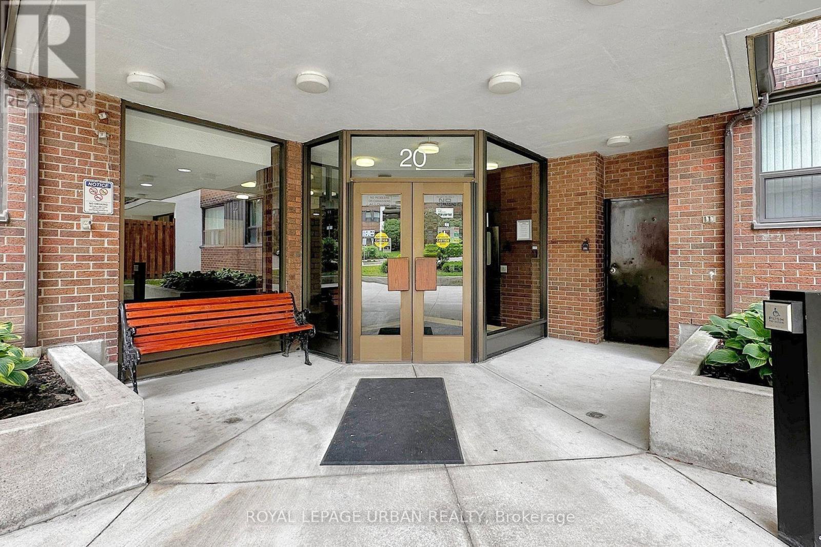 












102 - 20 SUNRISE AVENUE

,
Toronto,




Ontario
M4A2R2

