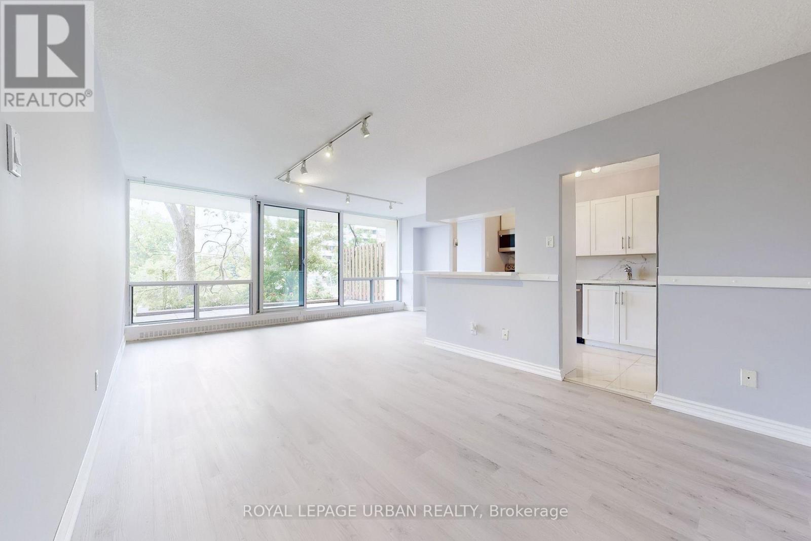 












102 - 20 SUNRISE AVENUE

,
Toronto,




Ontario
M4A2R2

