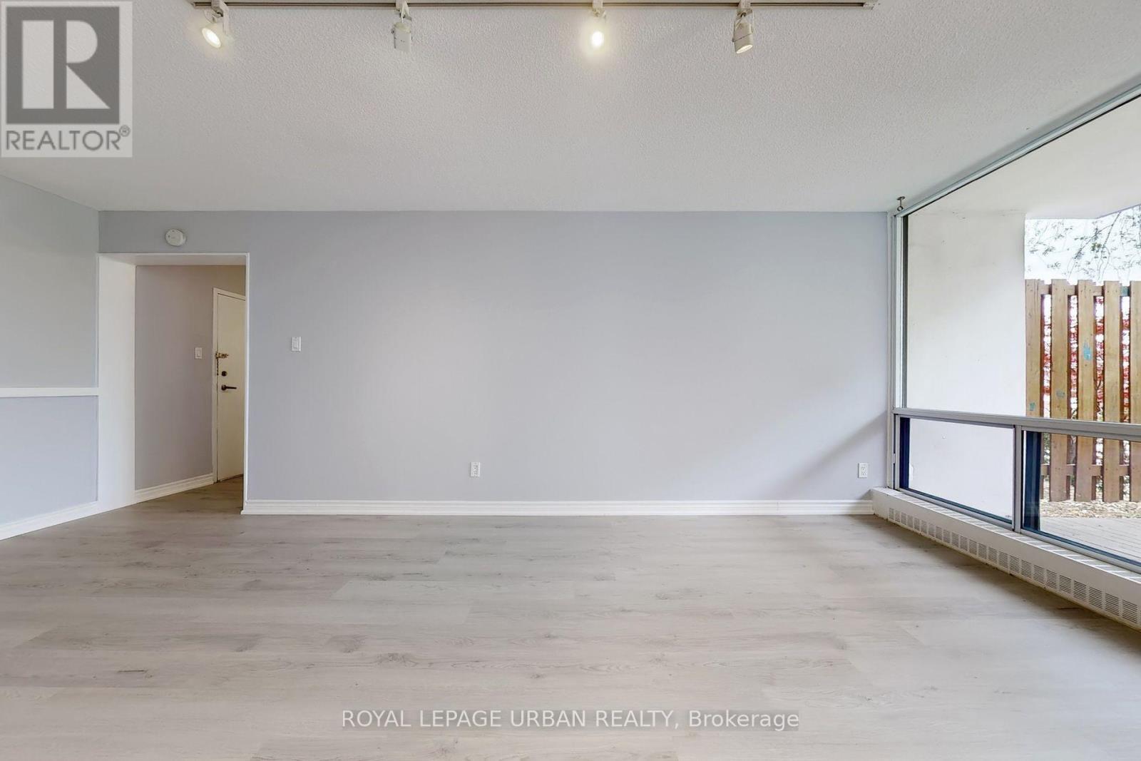 












102 - 20 SUNRISE AVENUE

,
Toronto,




Ontario
M4A2R2

