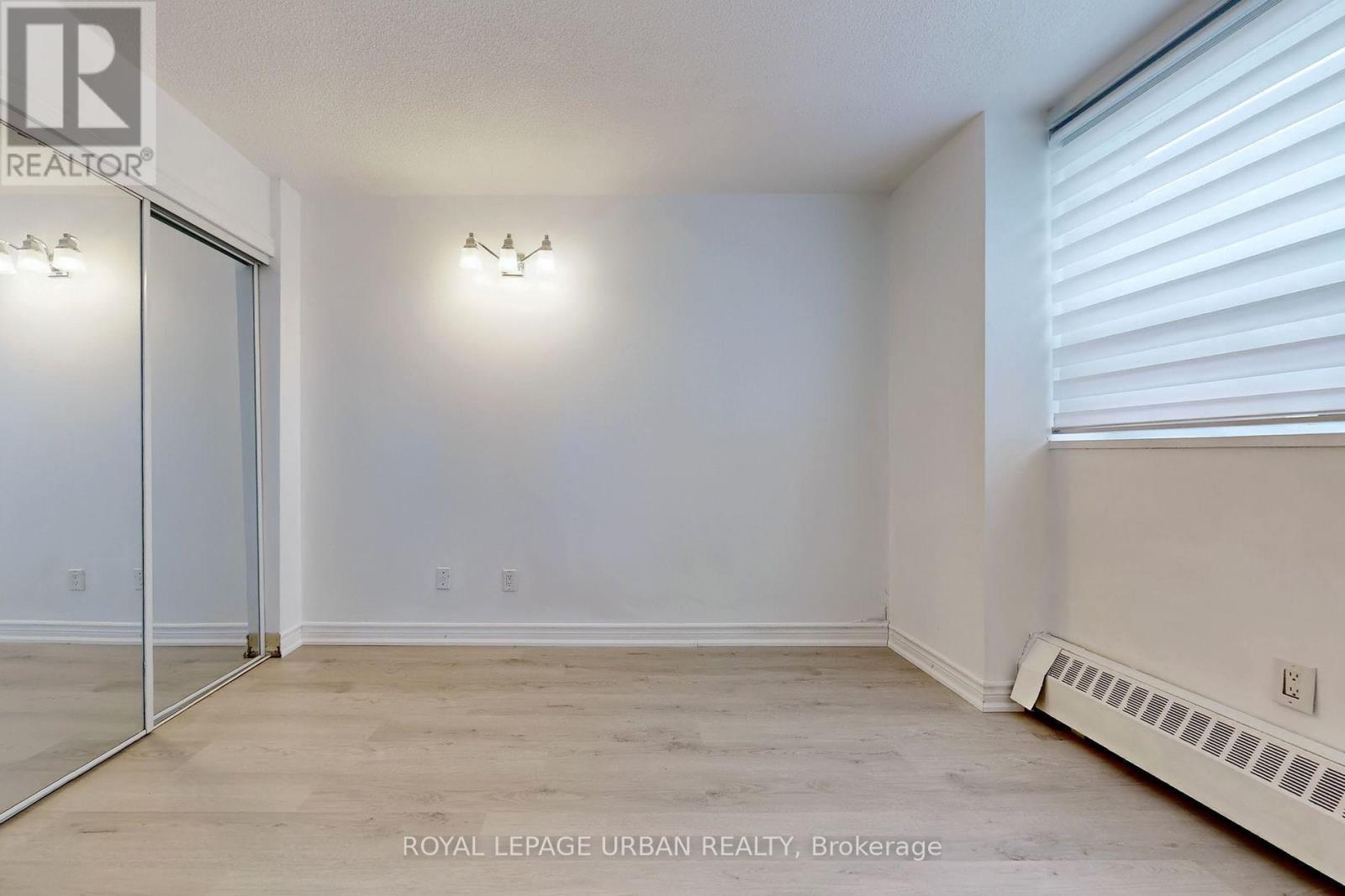 












102 - 20 SUNRISE AVENUE

,
Toronto,




Ontario
M4A2R2

